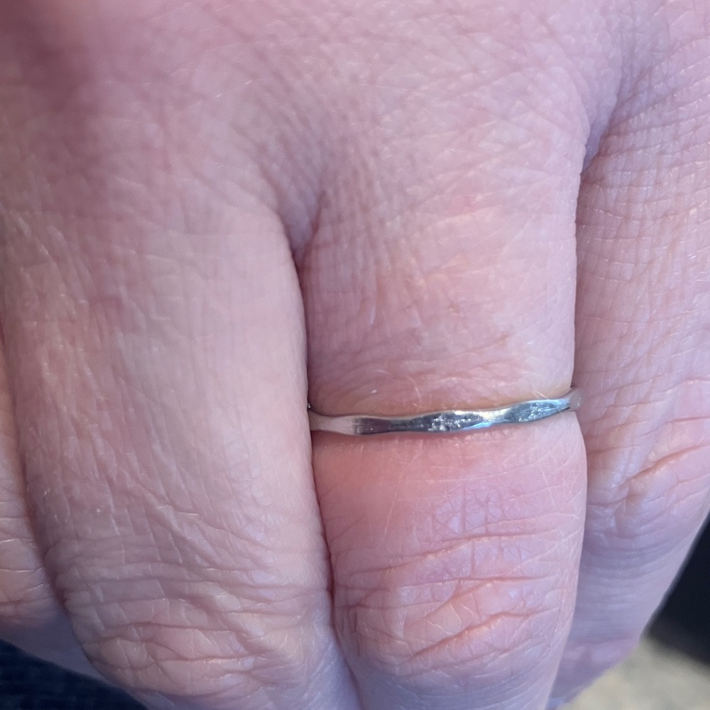 Elegant Silver Band Ring